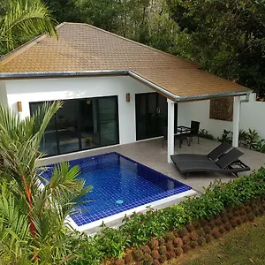  Lodge Exotic Boutique